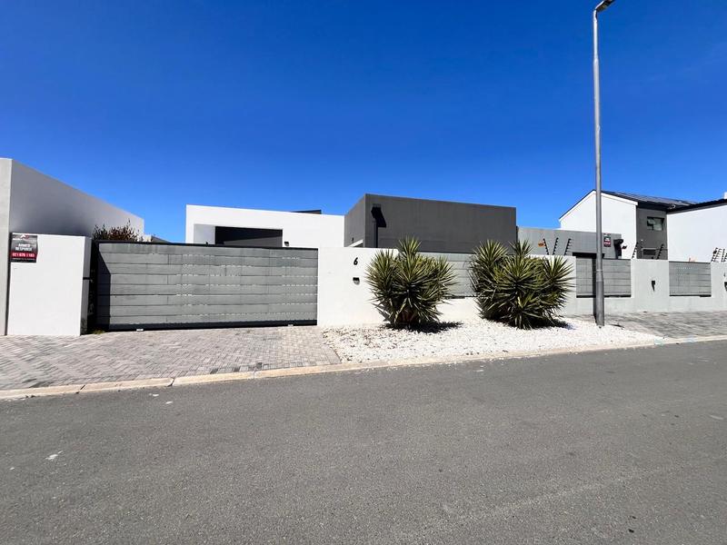 2 Bedroom Property for Sale in Sandown Western Cape